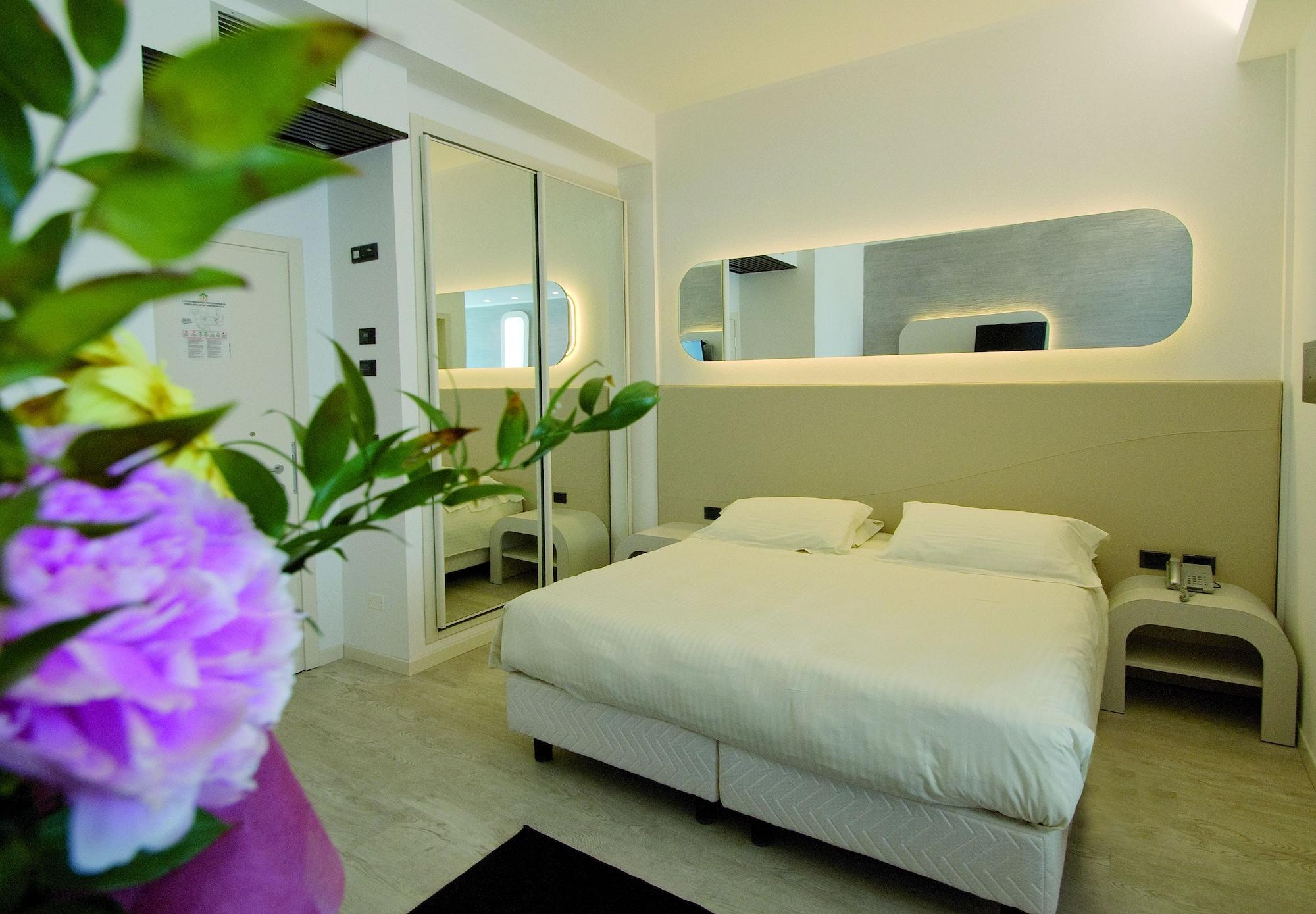 Hotel Le Palme - Premier Resort Milano Marittima Exterior photo